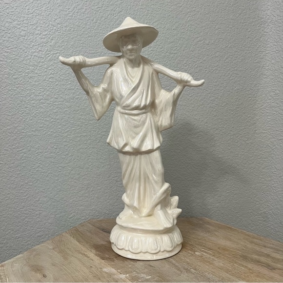 Vintage Chinese Figurine - Picture 1 of 8